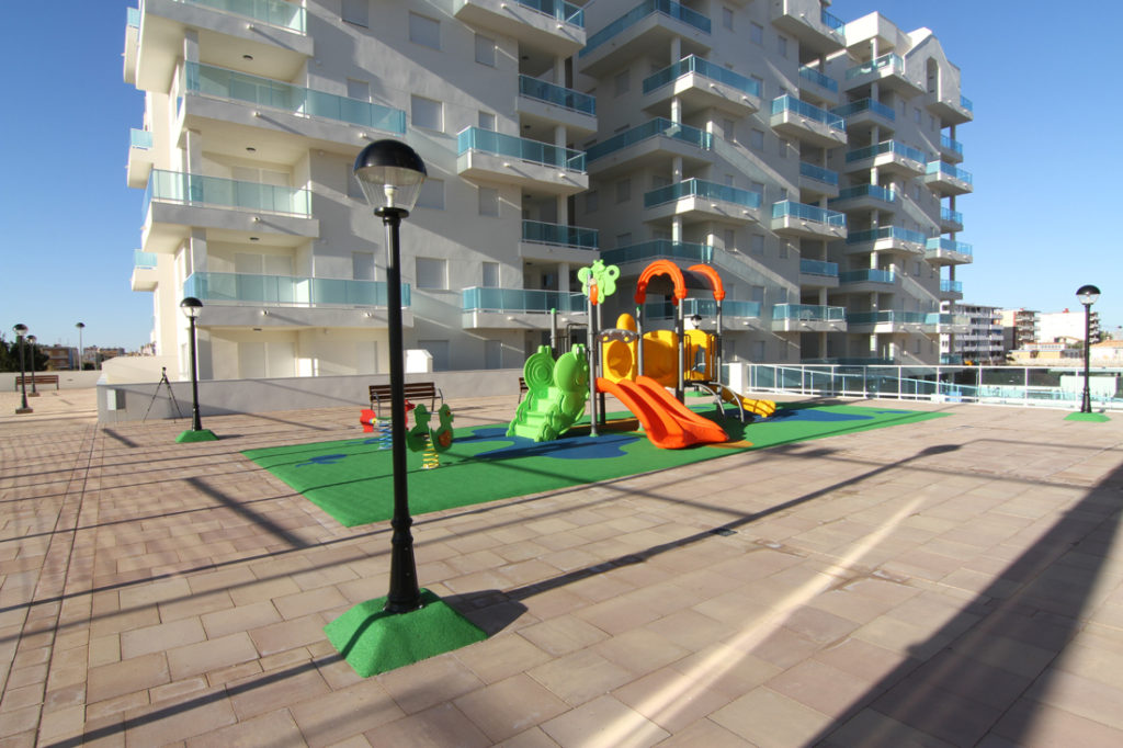 Oportunidades inmobiliarias Juegos infantiles Blaumar Piles playa