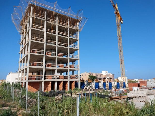 Residencial Xaloc (playa de Oliva), estado actual de obras